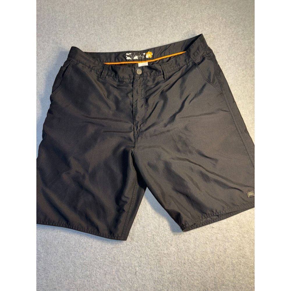 Quiksilver Bermuda Shorts Men's 36 Black Pockets Casual‎ Flat Front Logo Pull On